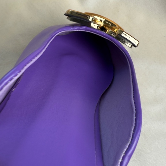 Purple pointy flat shoes with gold plastic chain detail Size US 8.5 (China 40) - Picture 13 of 14